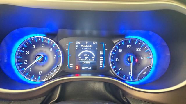 Used 2023 Chrysler Voyager LX FWD image 11