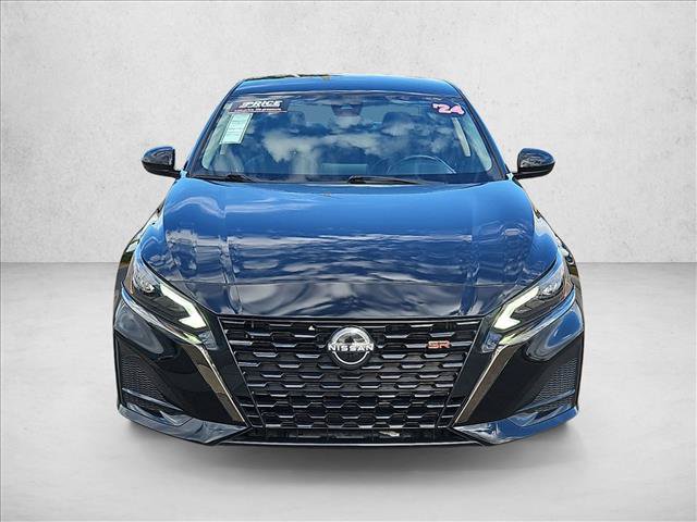 Used 2024 Nissan Altima 2.5 SR FWD image 2
