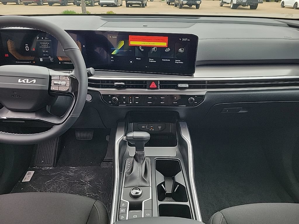 New 2026 Kia Sorento LX FWD image 11