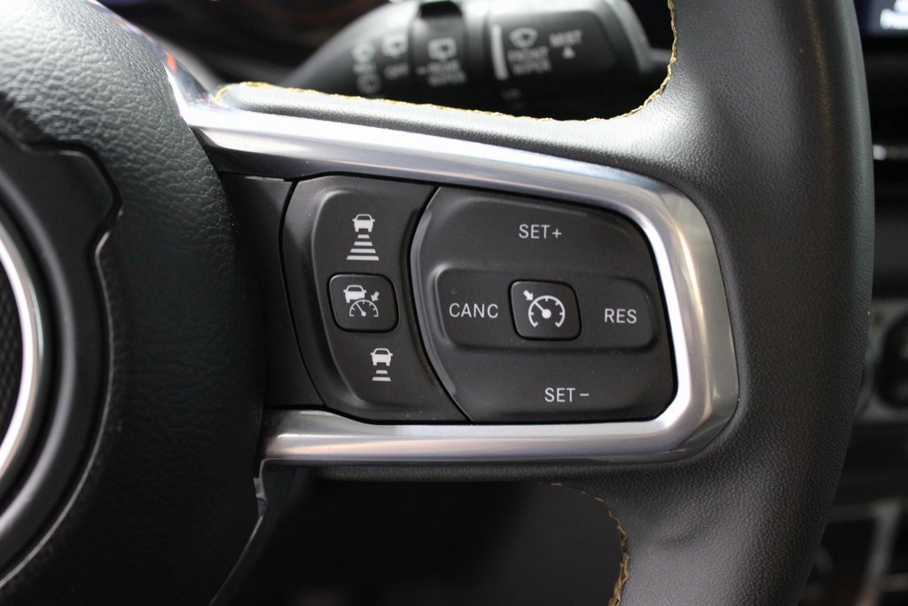 Used 2024 Jeep Wrangler Sahara image 28