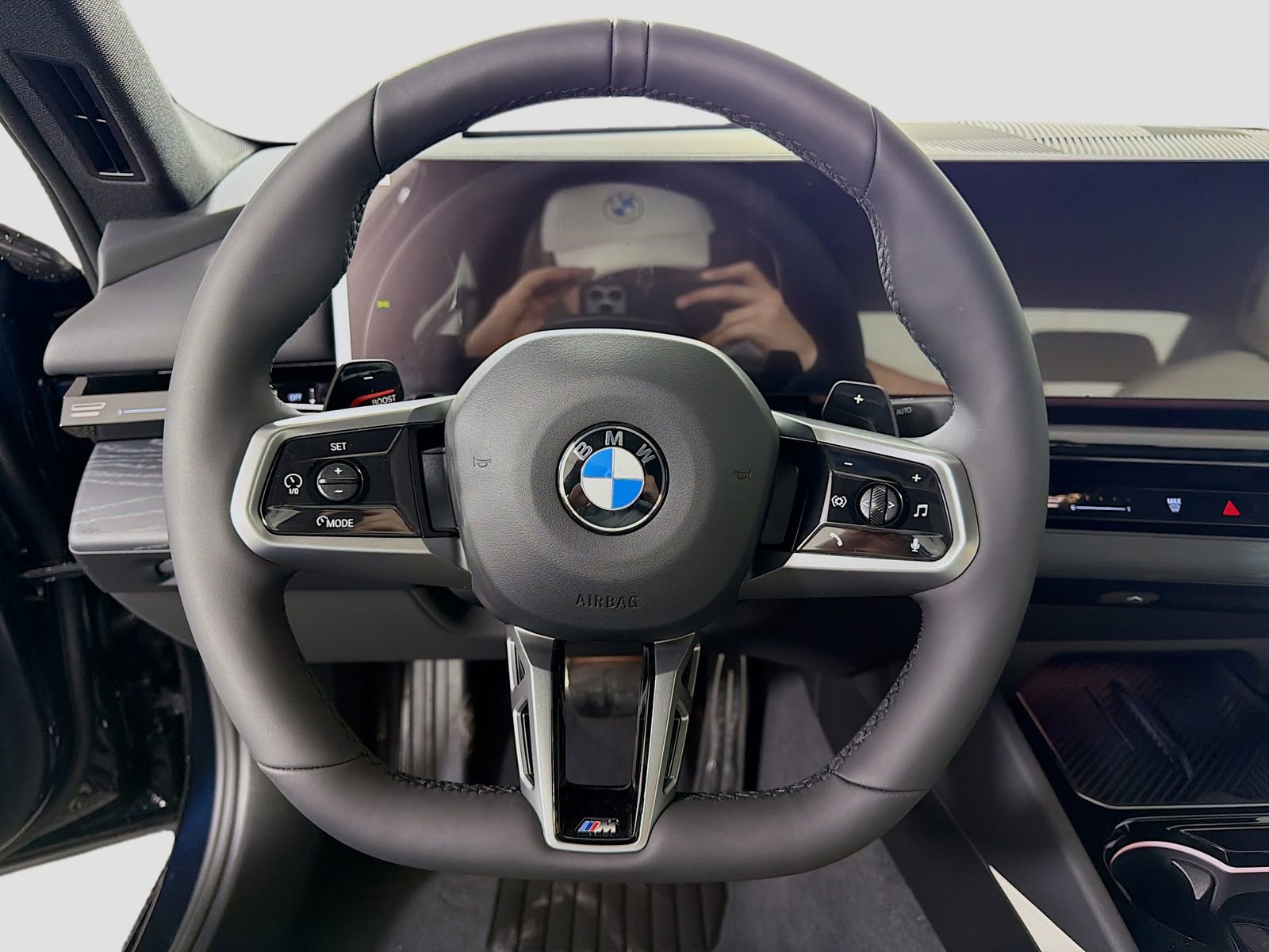 New 2026 BMW 530i xDrive w/ M Sport Package AWD/4WD image 13