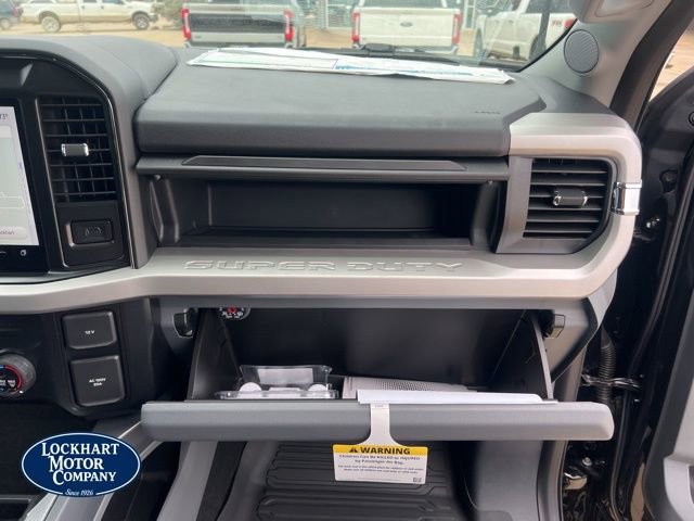 New 2025 Ford F250 XLT w/ Black Appearance Package image 43