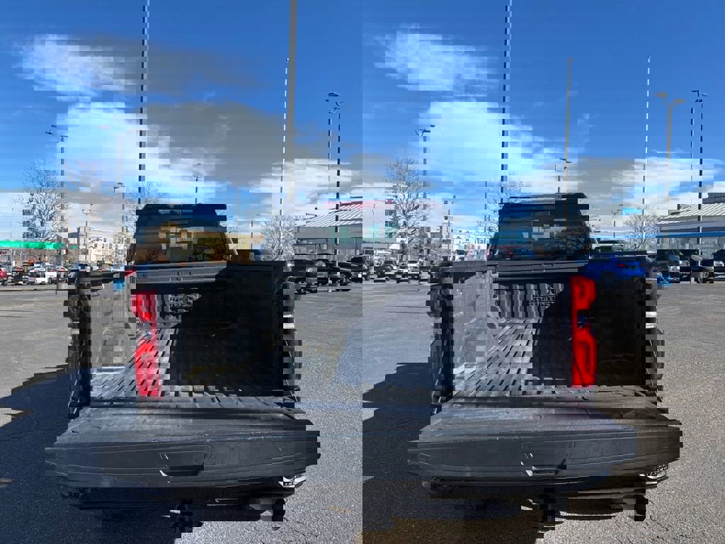 Used 2023 Chevrolet Silverado 2500 High Country w/ Z71 Off-Road Package image 16