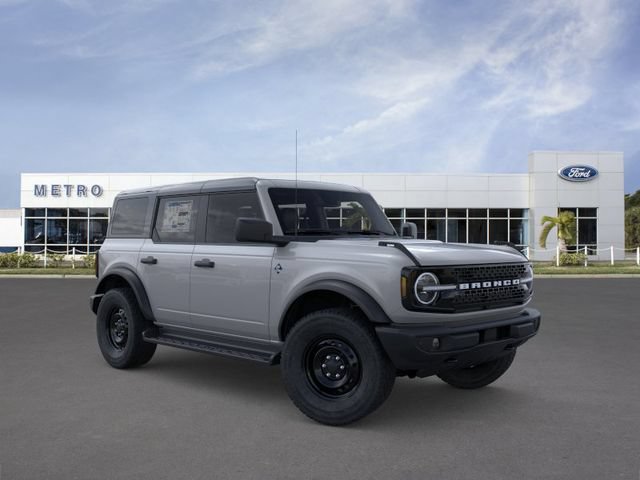New 2026 Ford Bronco Outer Banks w/ Black Appearance Package AWD/4WD image 7