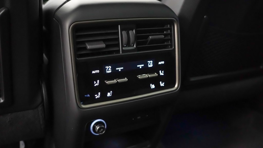 New 2025 Porsche Cayenne Turbo image 20