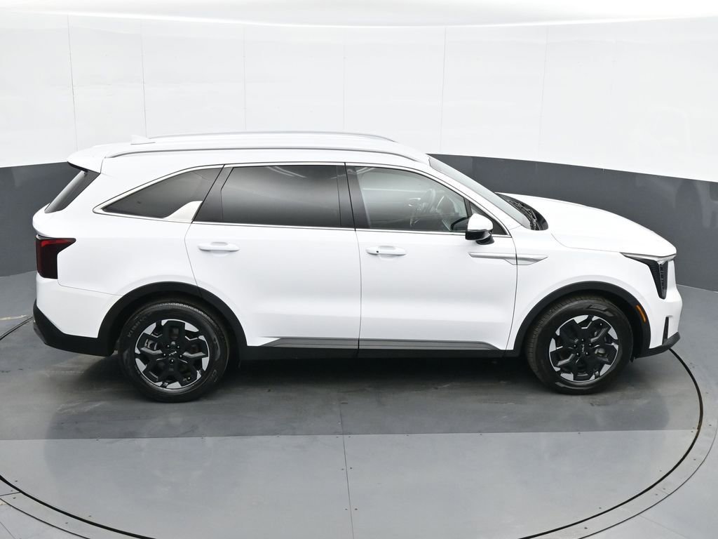 Used 2024 Kia Sorento S image 22