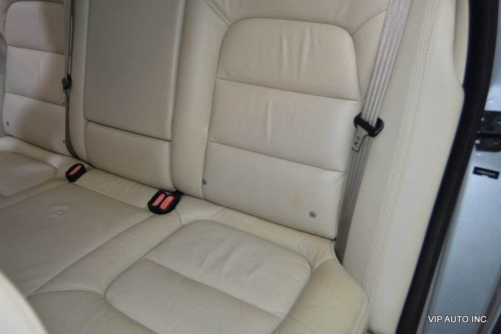 Used 2012 Volvo XC70 3.2 FWD image 25
