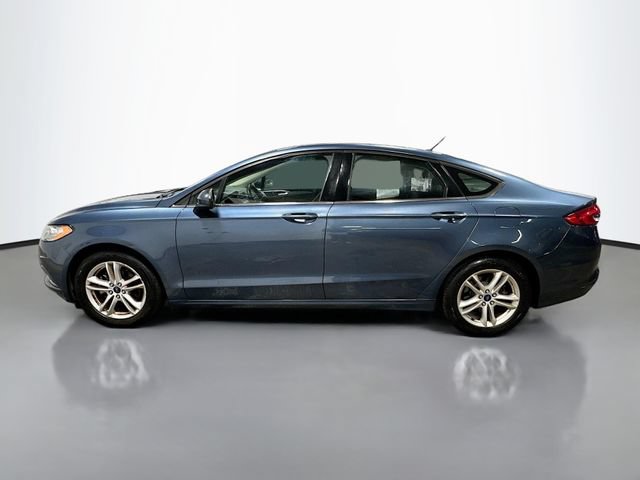 Used 2018 Ford Fusion SE w/ Fusion SE Technology Package FWD image 9