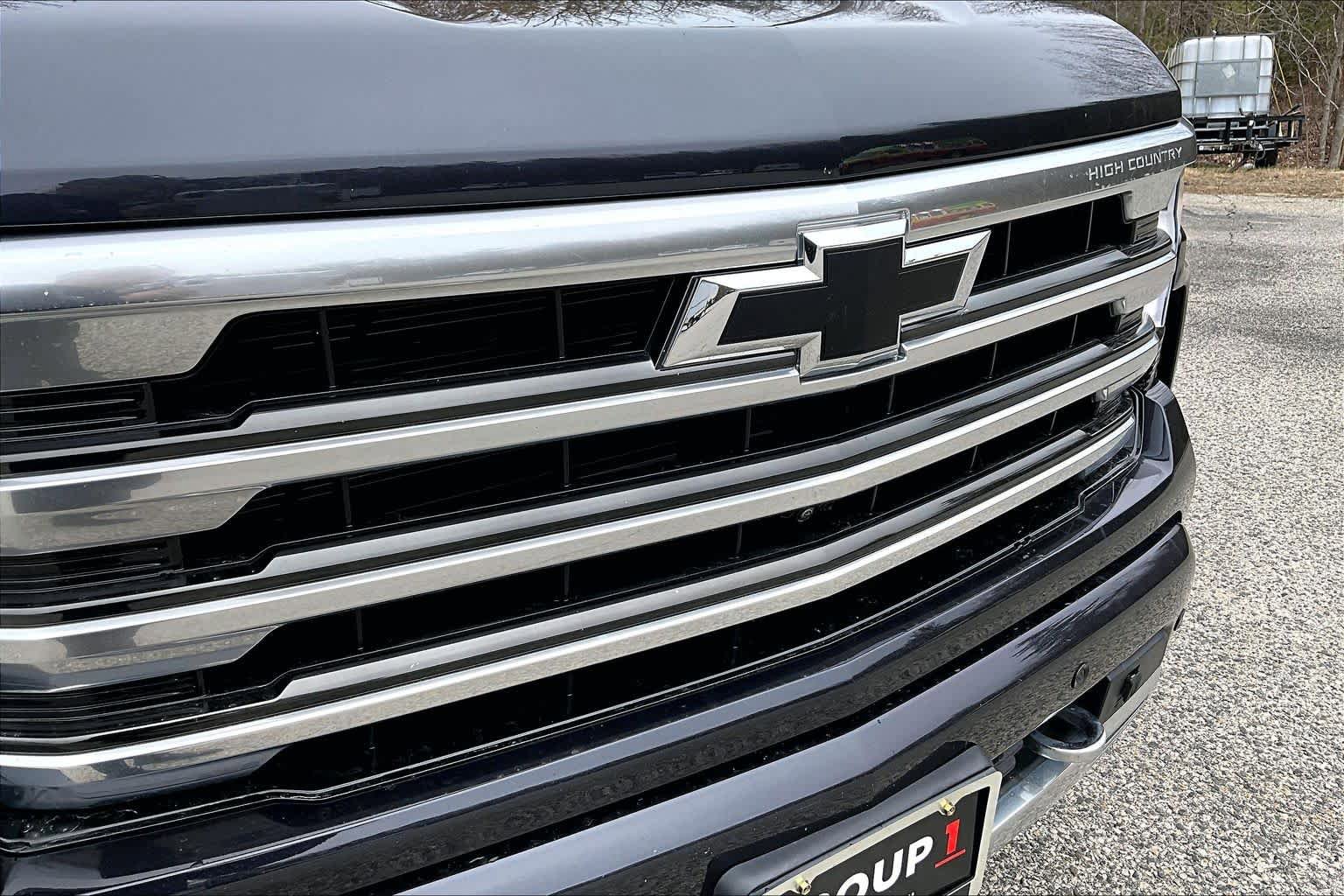 Used 2023 Chevrolet Silverado 1500 High Country w/ Z71 Off-Road Package AWD/4WD image 32