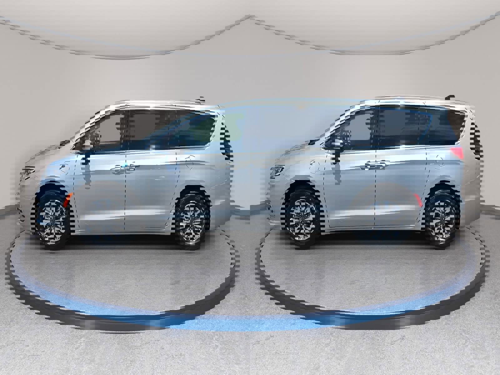 Used 2023 Chrysler Pacifica Touring-L FWD image 8