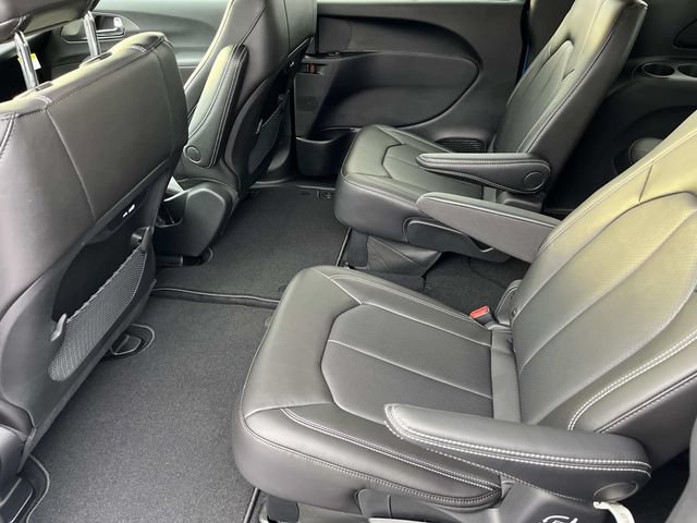 New 2026 Chrysler Pacifica Select w/ S Appearance Package AWD/4WD image 15