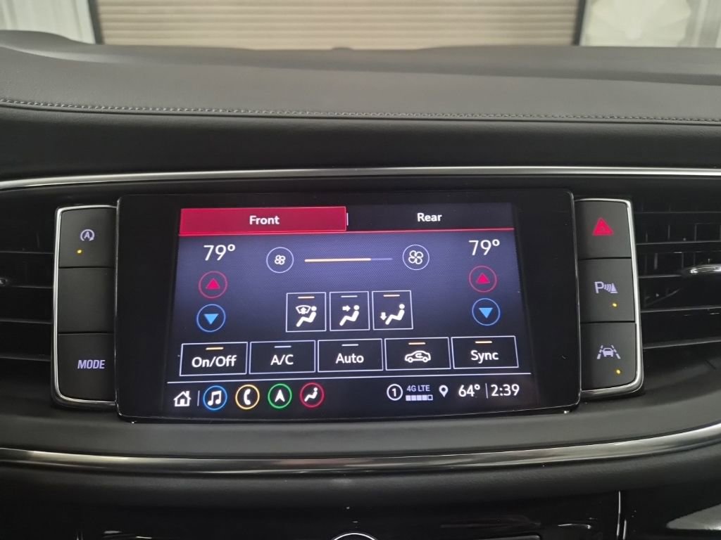 Used 2024 Buick Enclave Avenir w/ Avenir Technology Package image 32