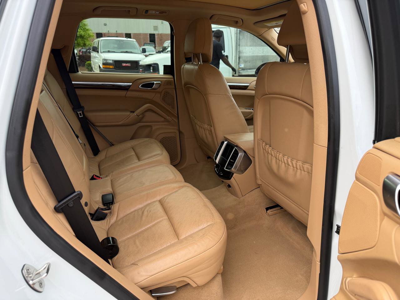 Used 2014 Porsche Cayenne S AWD/4WD image 26