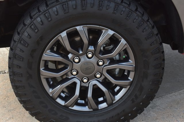 Used 2020 Ford Ranger XLT w/ Equipment Group 301A Mid image 9