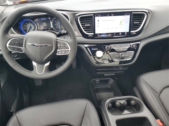 New 2026 Chrysler Pacifica Select image 12