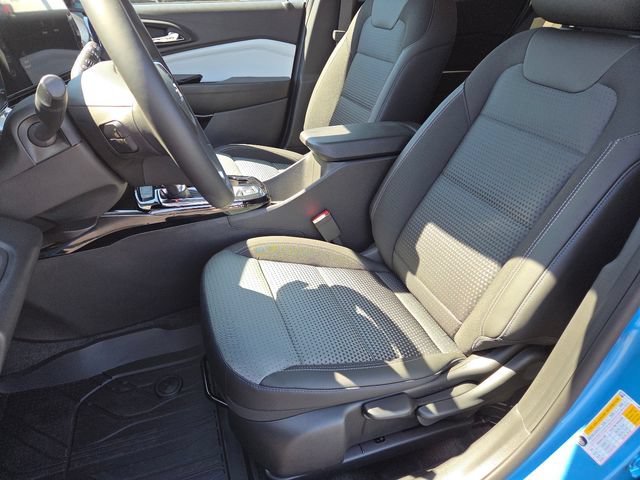 New 2026 Chevrolet Trax LT w/ Driver Confidence Package FWD image 32