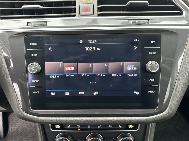 Used 2020 Volkswagen Tiguan SE R-Line image 24