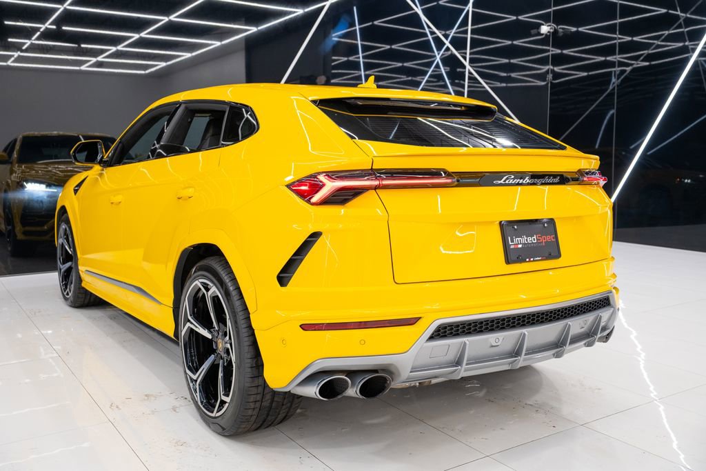 Used 2022 Lamborghini Urus image 19