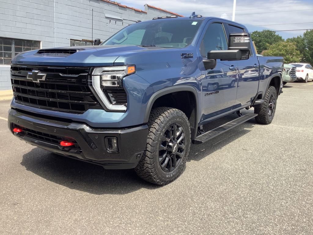 New 2025 Chevrolet Silverado 2500 LTZ w/ Trail Boss Package