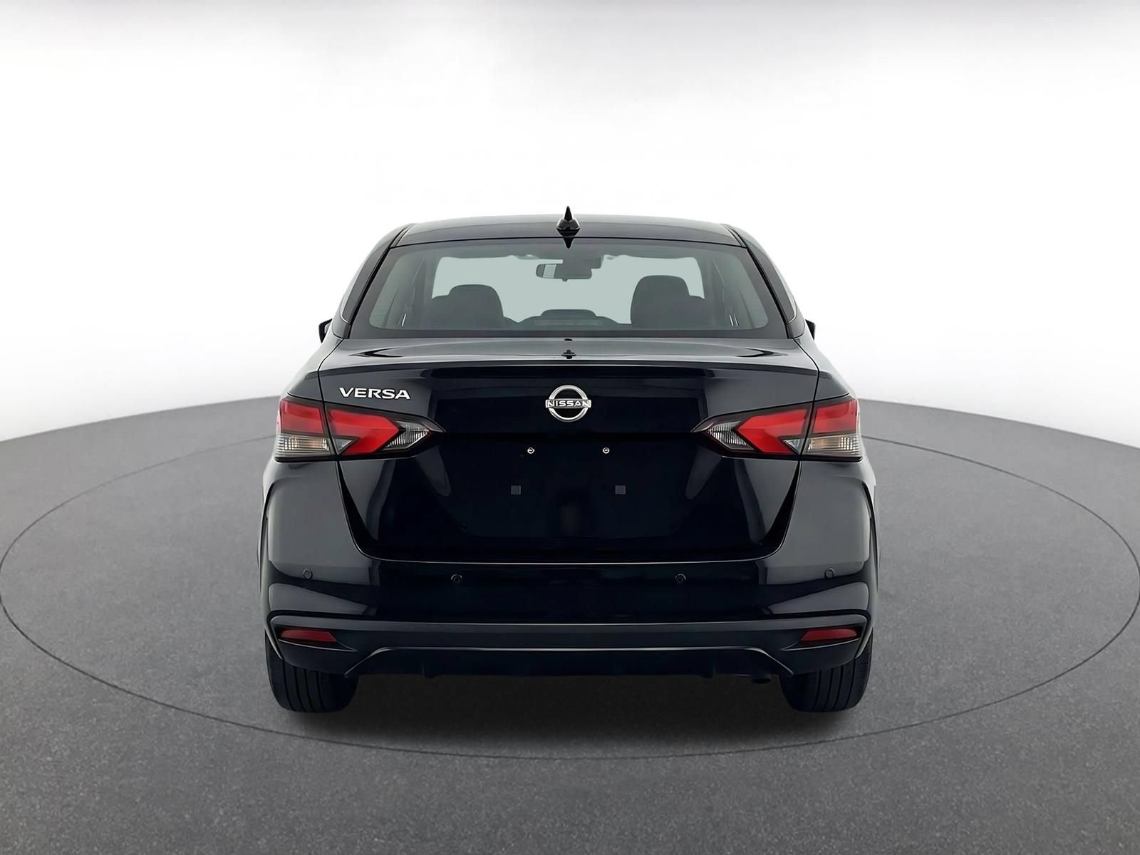 Used 2025 Nissan Versa SV FWD image 9