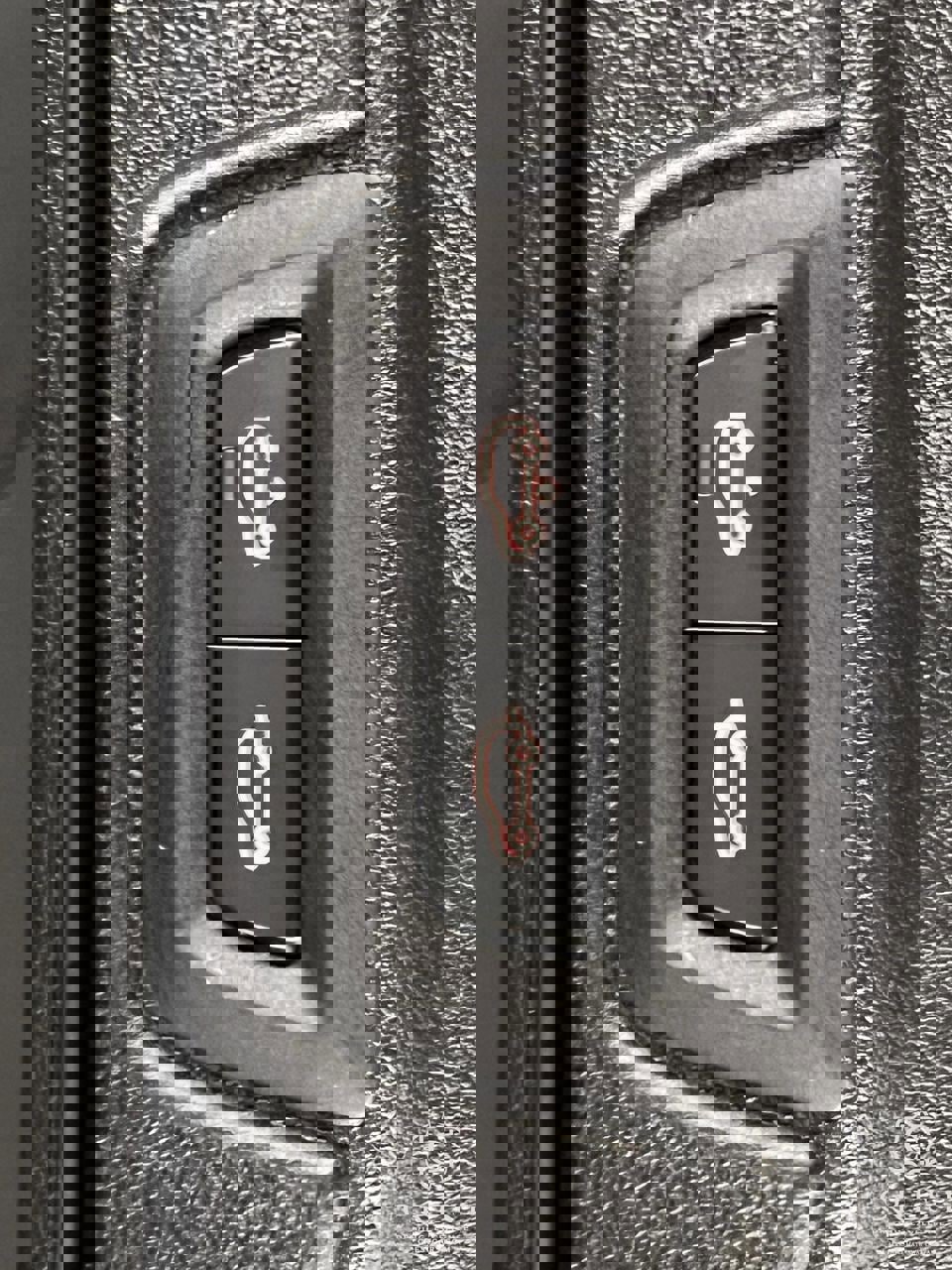 Used 2024 BMW X7 xDrive40i w/ M Sport Package image 33