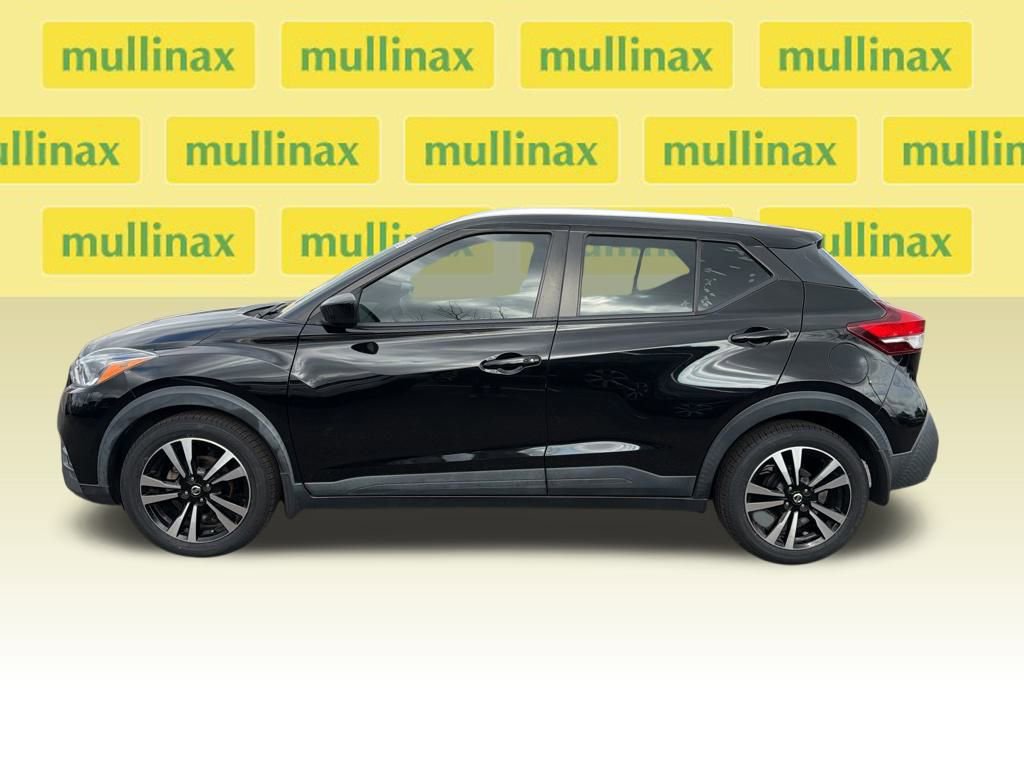 Used 2020 Nissan Kicks SV image 2