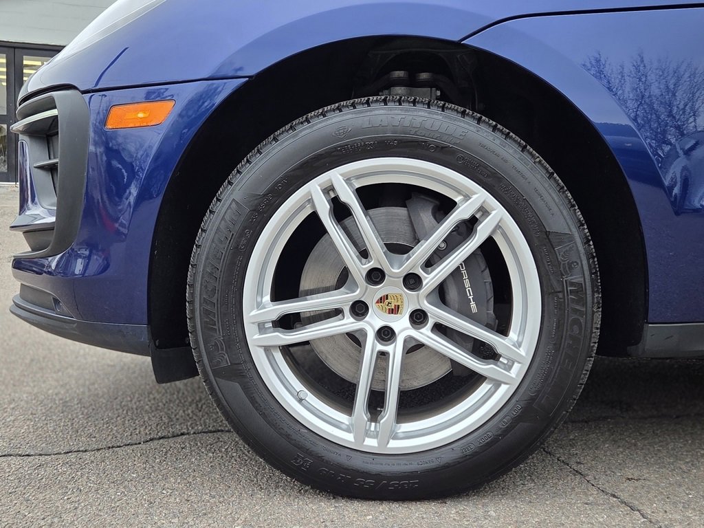 Used 2023 Porsche Macan AWD image 11