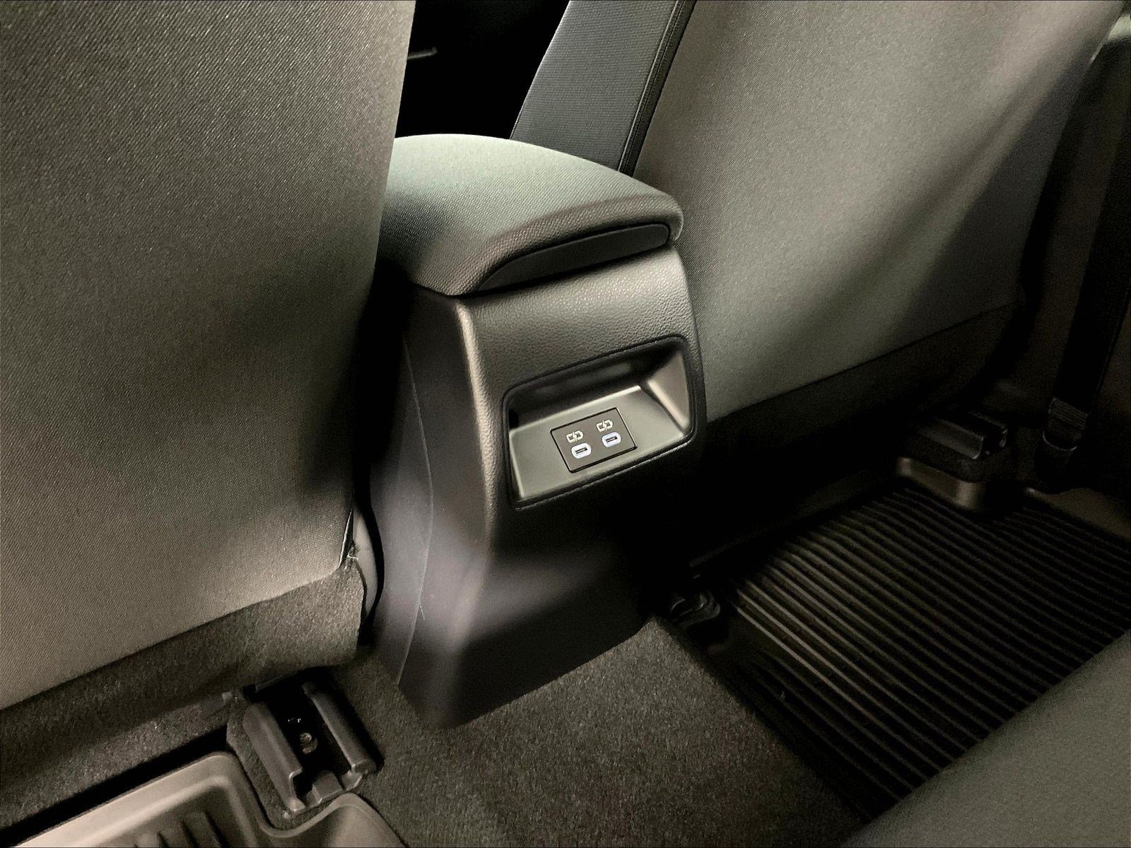 Used 2026 Toyota Corolla SE FWD image 10