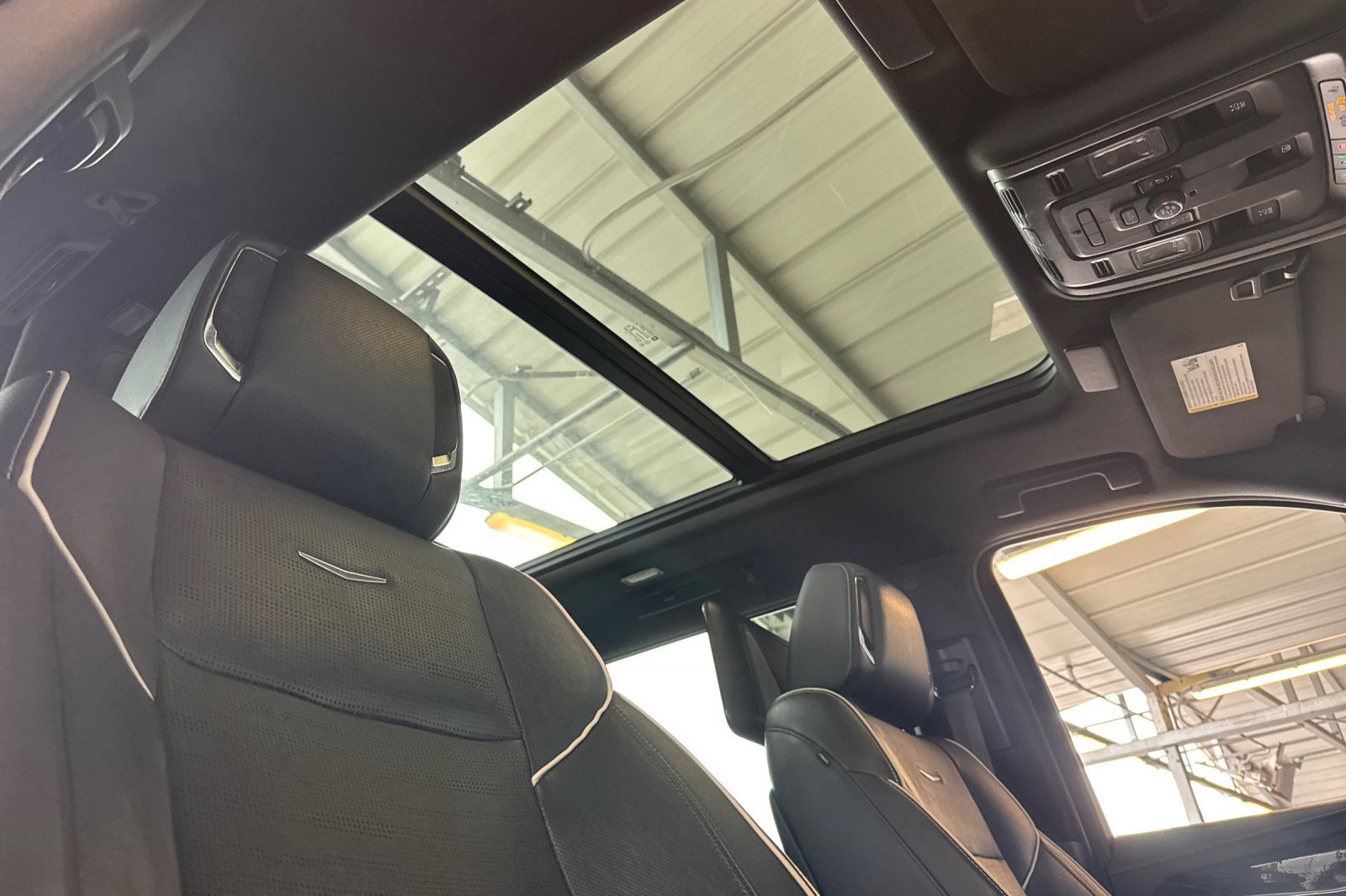 Used 2021 Cadillac Escalade ESV Sport w/ Driver Assist Tech Package AWD/4WD image 18