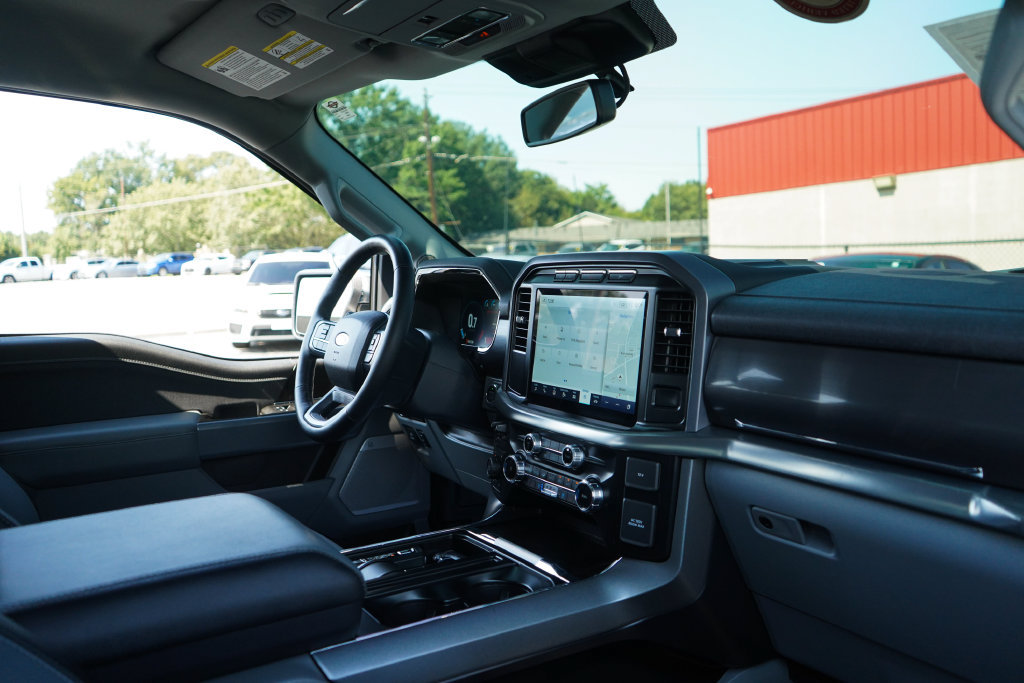 Used 2023 Ford F150 Lariat AWD/4WD image 14