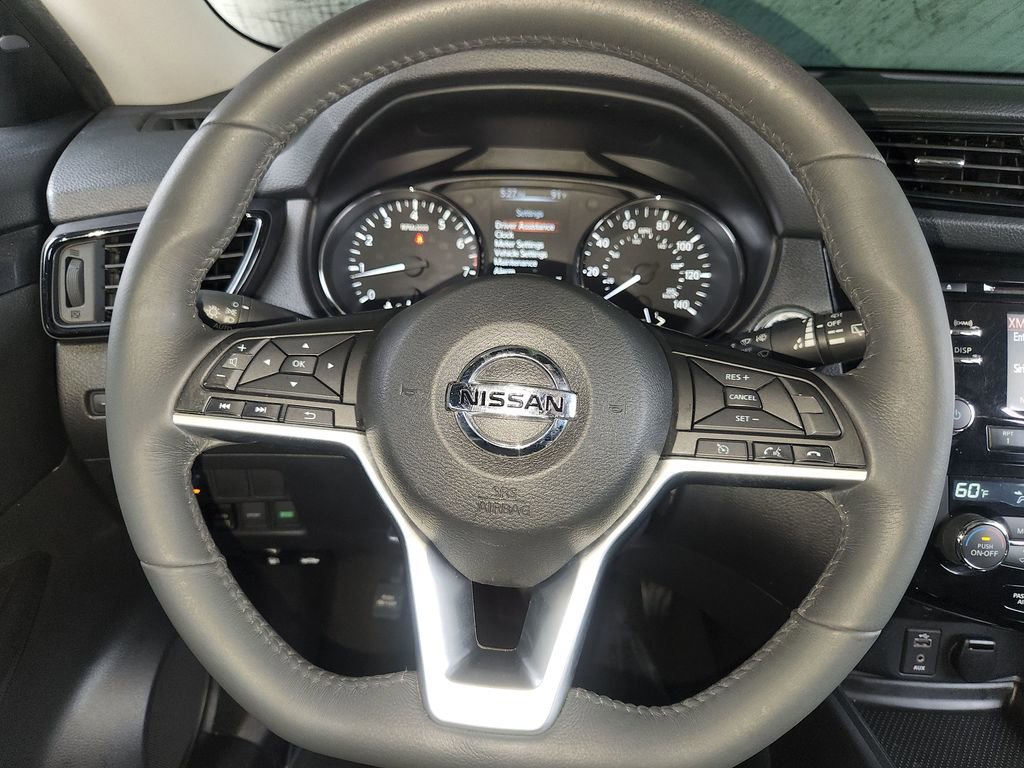 Used 2017 Nissan Rogue SV AWD/4WD image 22