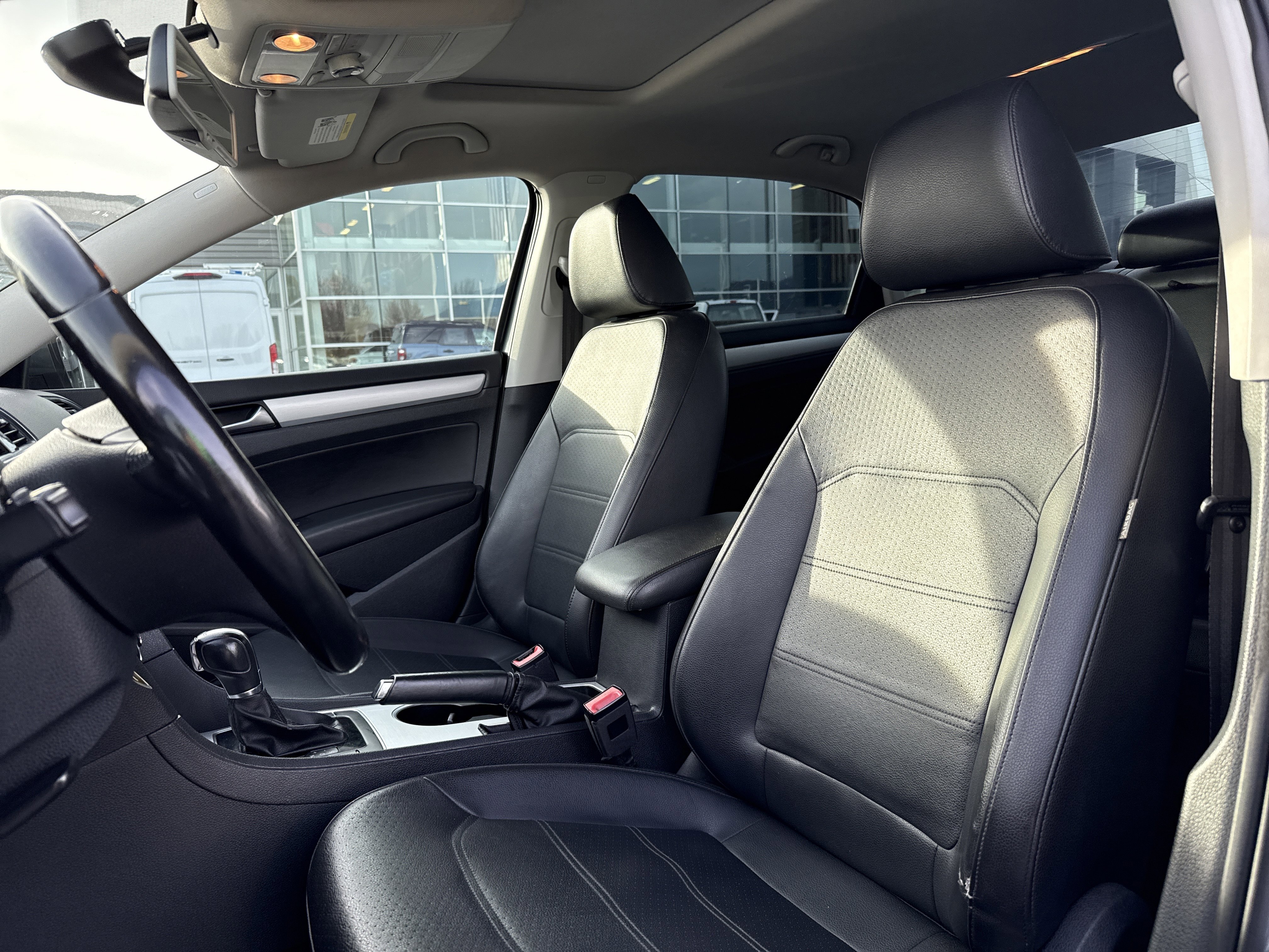 Used 2013 Volkswagen Passat TDI SE image 12