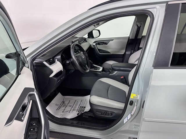 Used 2019 Toyota RAV4 XLE image 22