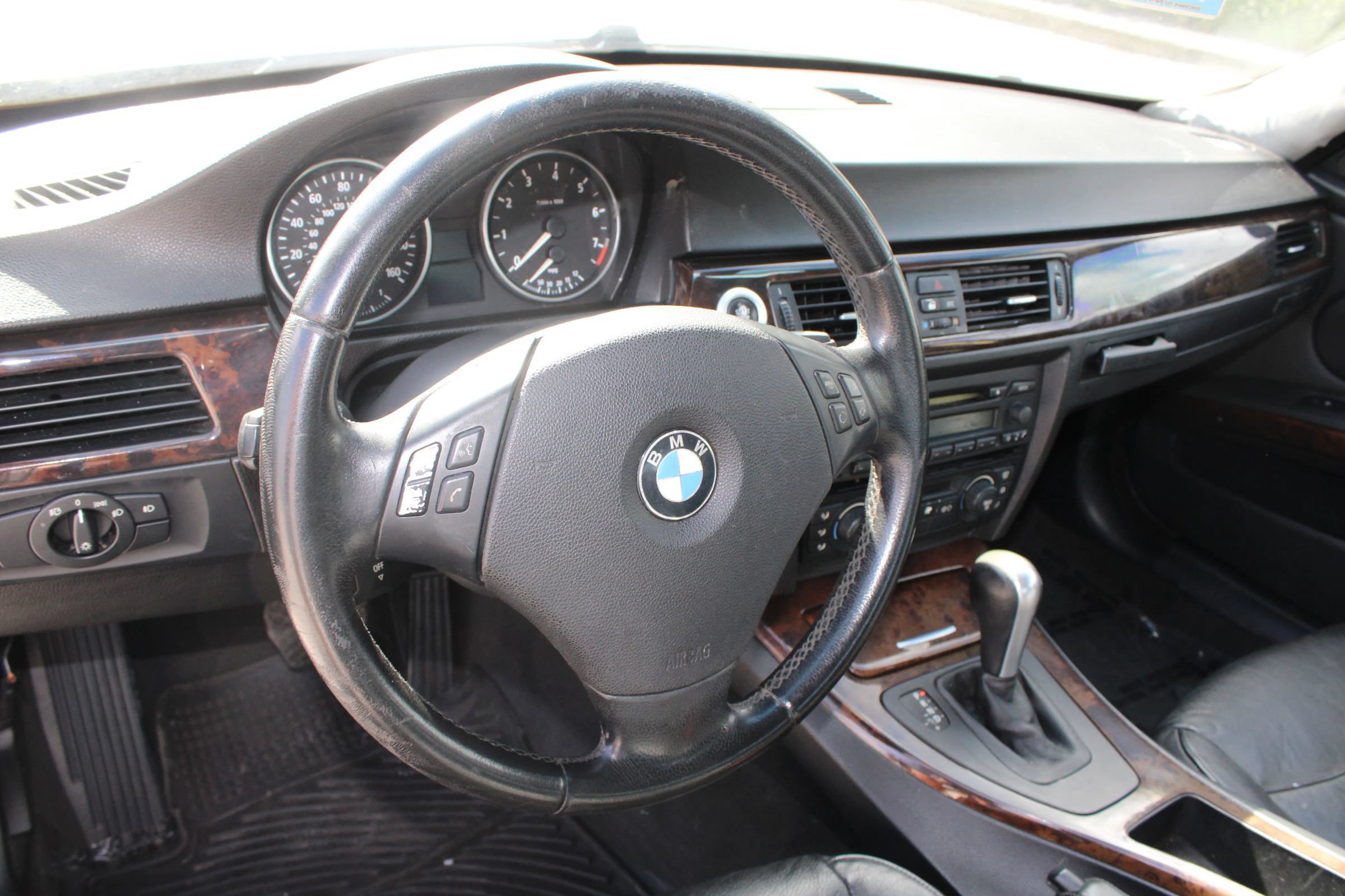 Used 2006 BMW 325i Sedan RWD image 9