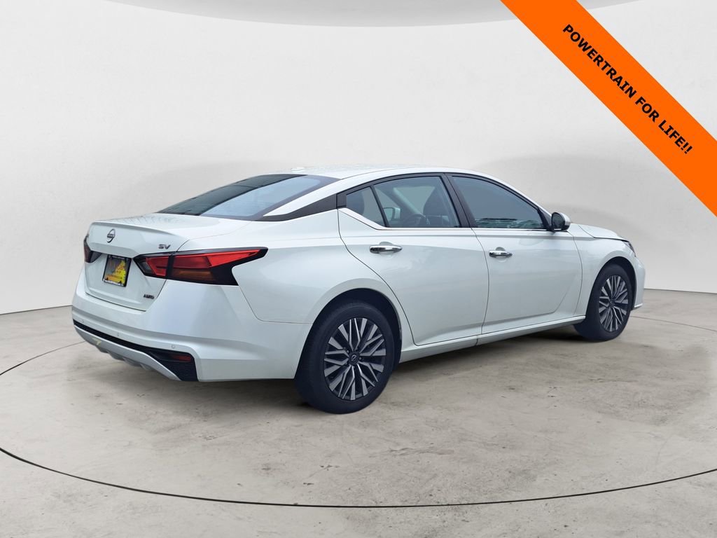 Used 2023 Nissan Altima 2.5 SV image 3