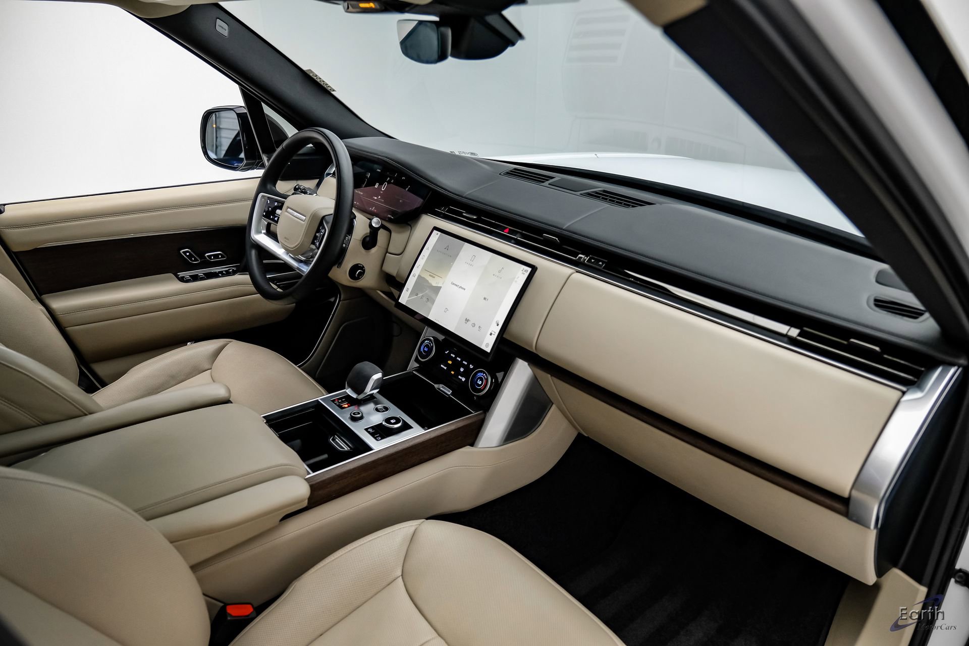 Used 2023 Land Rover Range Rover SE image 44