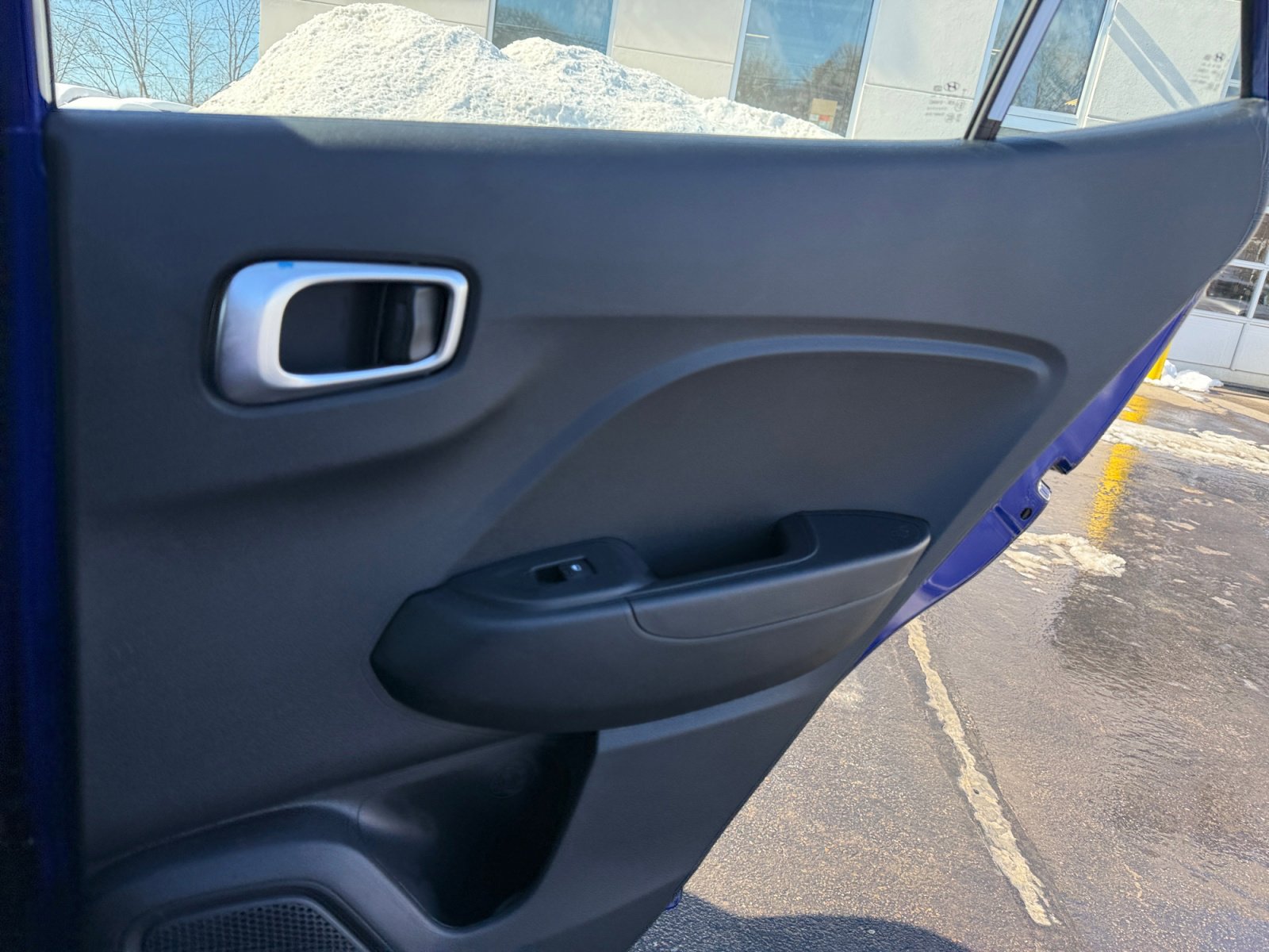 New 2025 Hyundai Venue SEL image 28