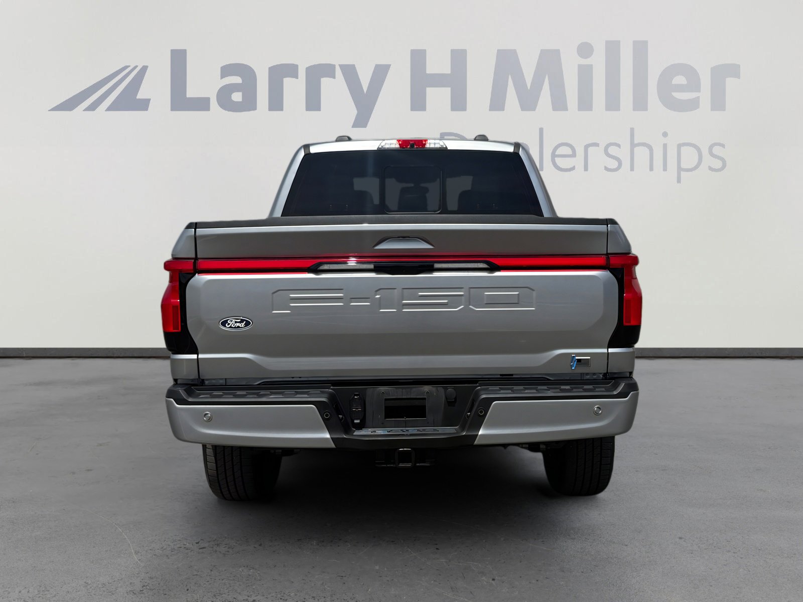 Used 2024 Ford F150 Lightning Lariat image 4