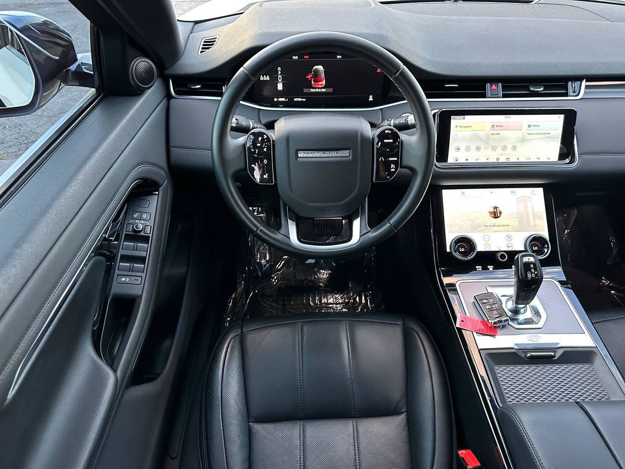 Used 2020 Land Rover Range Rover Evoque SE AWD/4WD image 39
