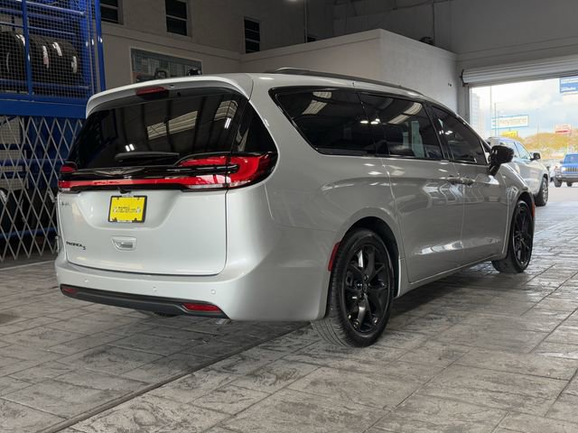 New 2026 Chrysler Pacifica Select w/ S Appearance Package image 7