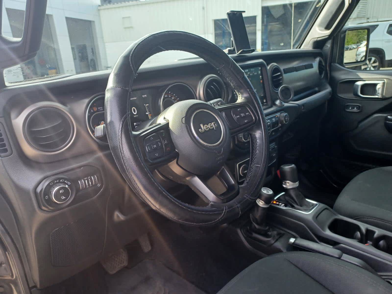 Used 2020 Jeep Gladiator Sport w/ Quick Order Package 24S AWD/4WD image 8