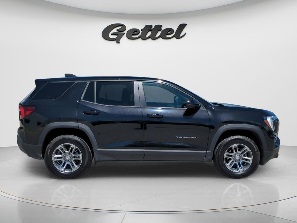 Used 2026 GMC Terrain Elevation image 3