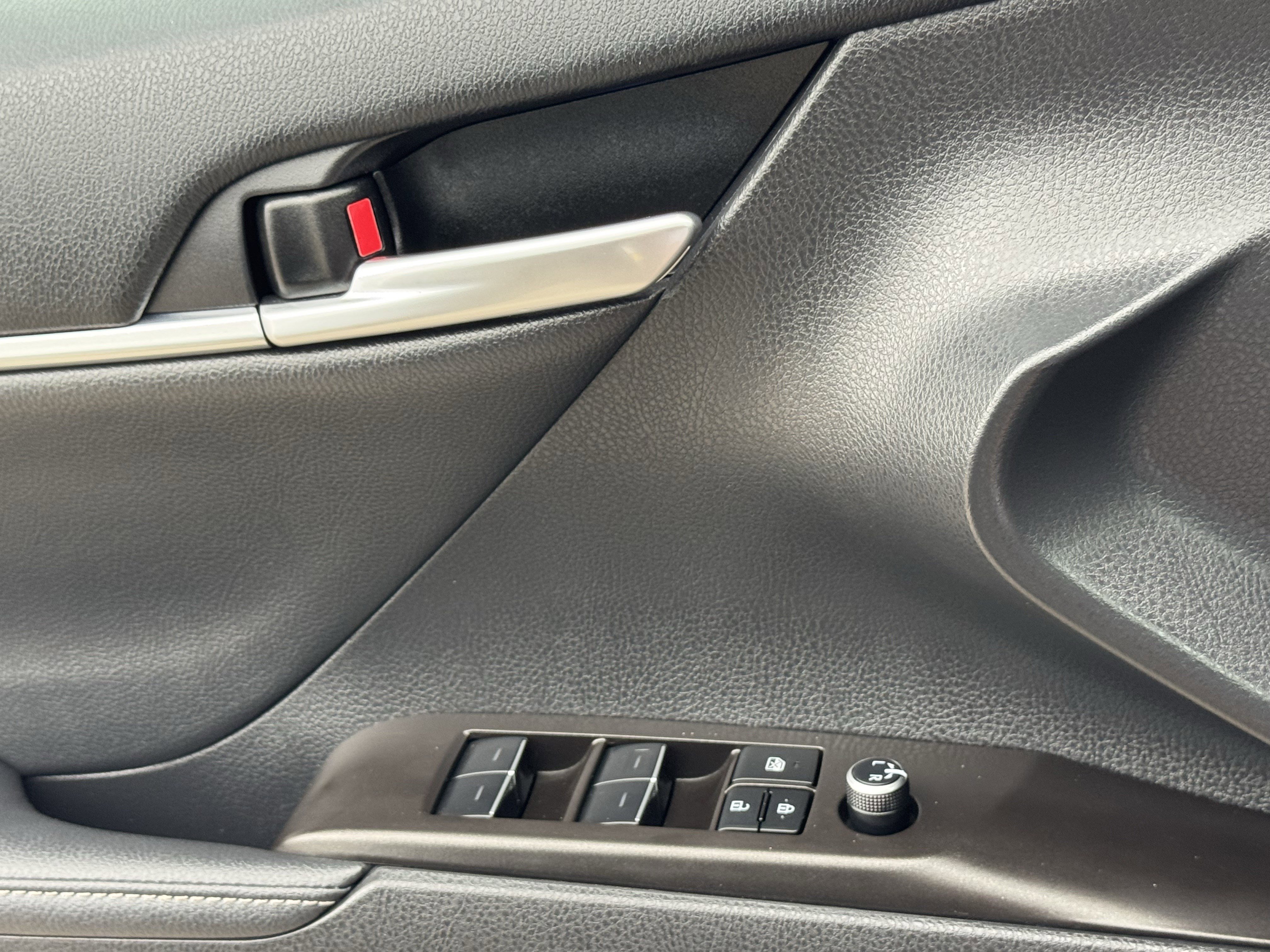 Used 2024 Toyota Camry XSE image 29