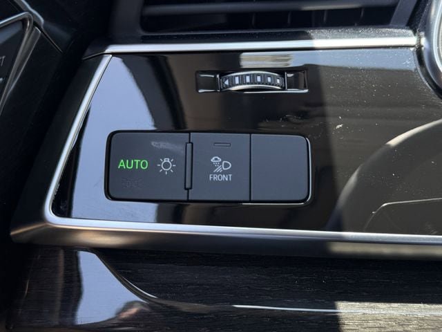 Used 2023 Audi Q7 3.0T Premium w/ Convenience Package AWD/4WD image 21