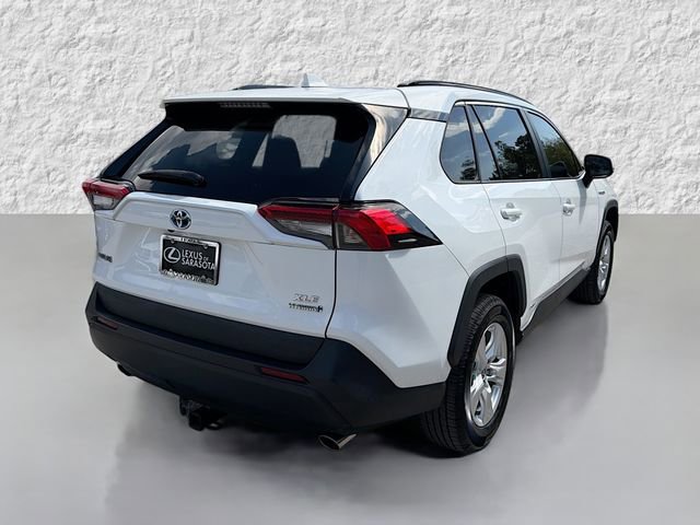 Used 2021 Toyota RAV4 XLE image 3