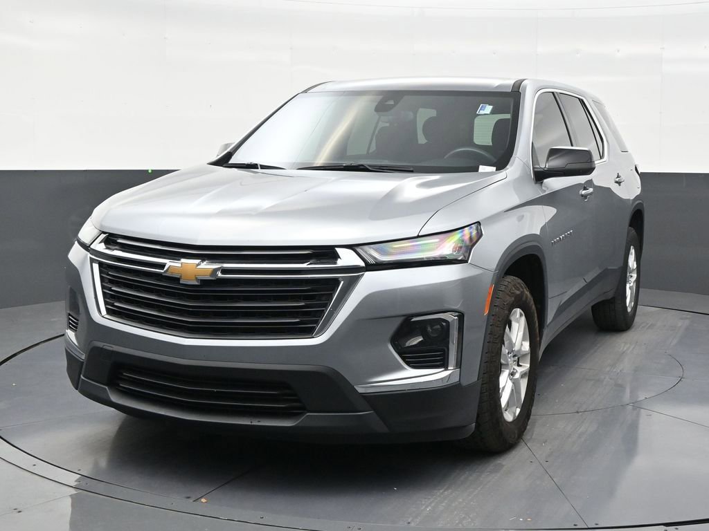 Used 2023 Chevrolet Traverse LS FWD image 8