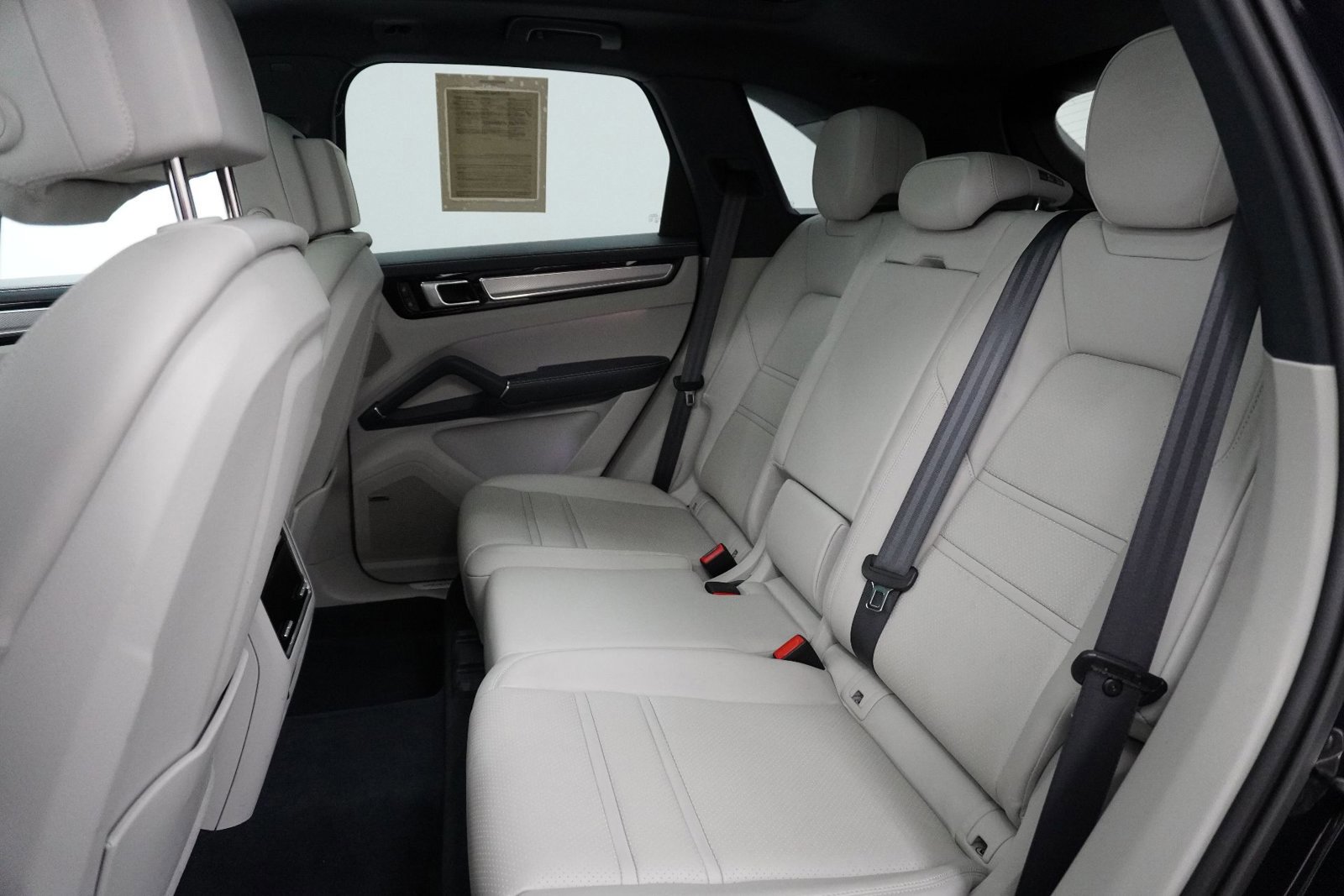 Certified 2023 Porsche Cayenne S image 20