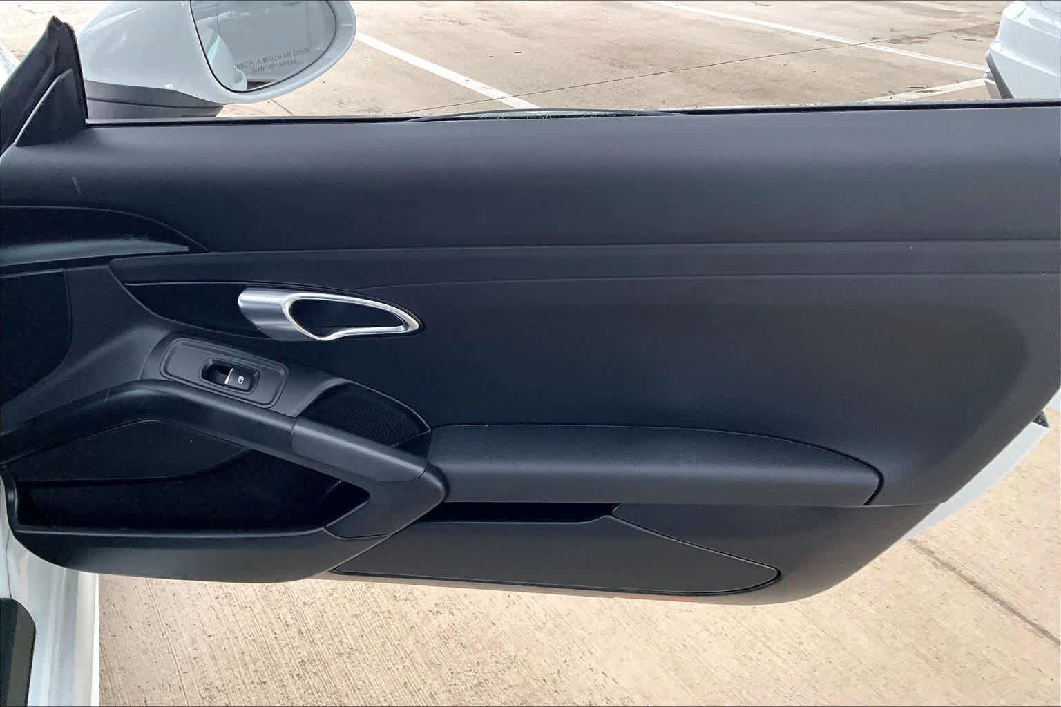 Used 2019 Porsche 718 Boxster RWD image 22