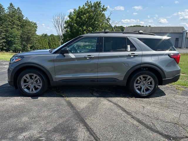 New 2026 Ford Explorer Active w/ Active Comfort Package AWD/4WD image 2