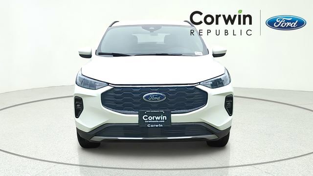 New 2026 Ford Escape ST-Line Select w/ Class II Trailer Tow Package AWD/4WD image 2